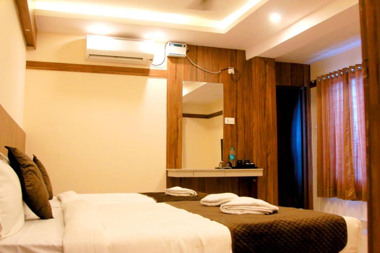 Hotel Sakura Inn Hosur Exterior photo