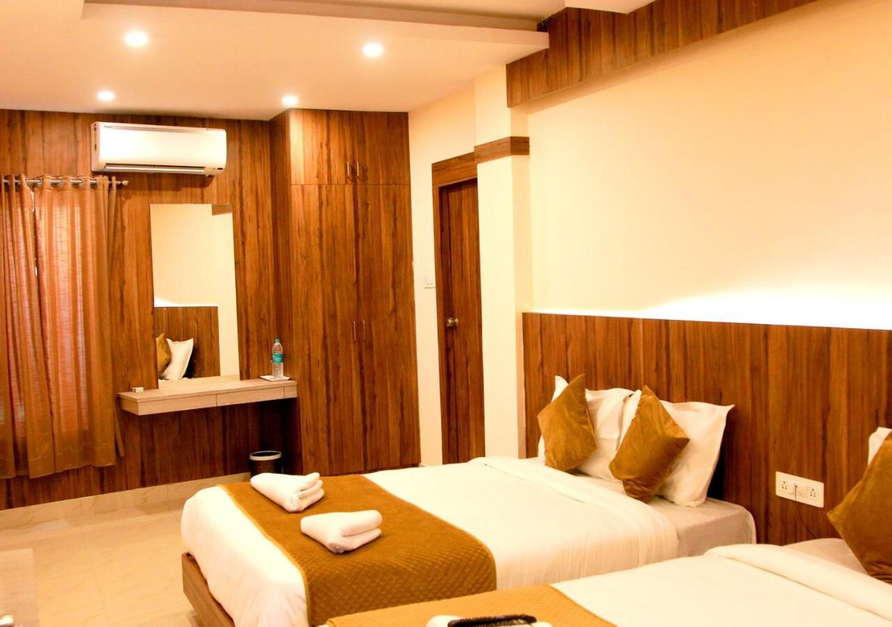 Hotel Sakura Inn Hosur Exterior photo